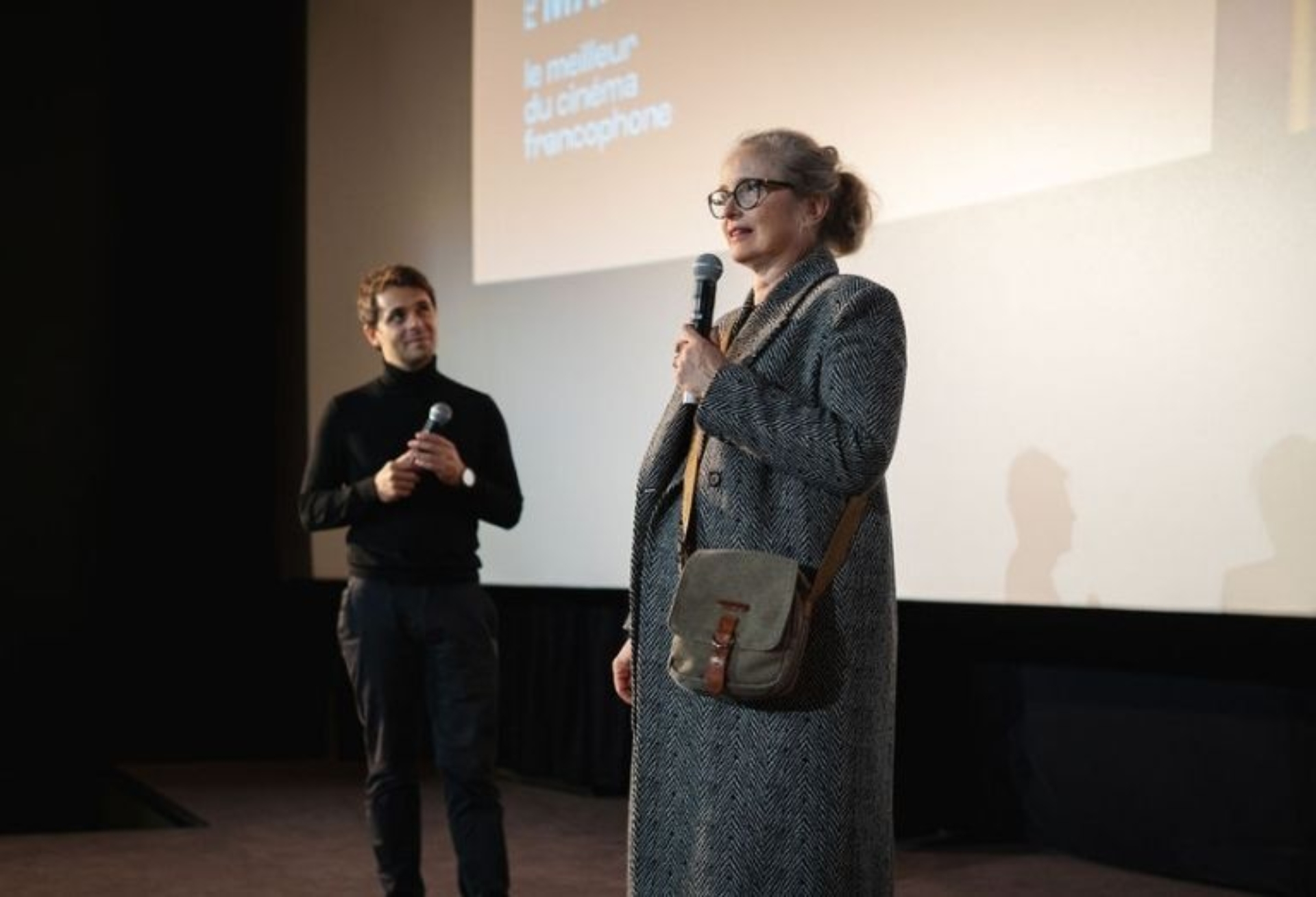 16 PREMIÈRE LES BARBARES