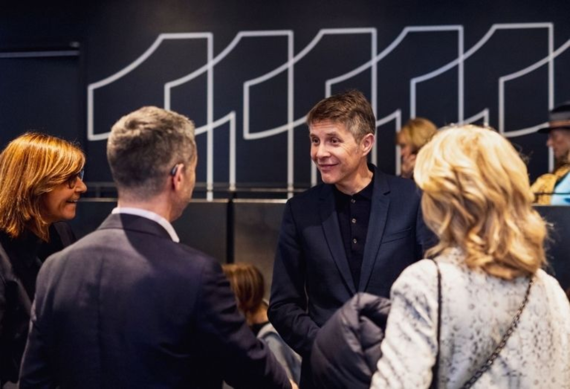 8 CONFÉRENCE LANGUE FRANÇAISE